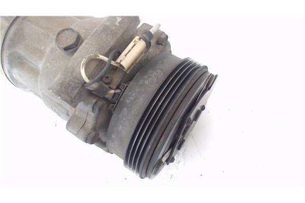 Recambio de compresor aire acond. para renault clio ii fase ii (b/cb0) 1.2 base authentique referencia OEM IAM 8200953358  