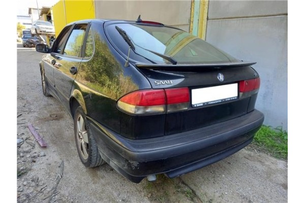 saab 9-3 berlina del año 2002