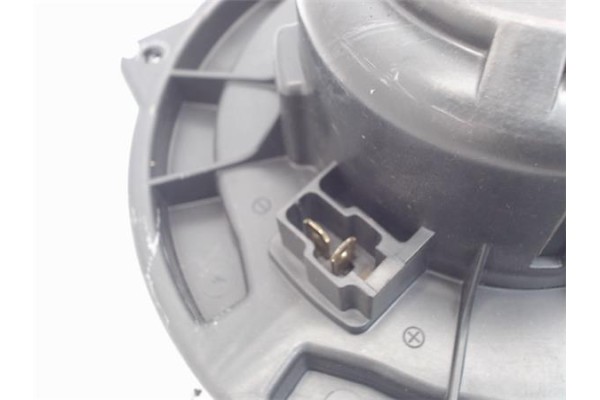 Recambio de motor calefaccion para toyota corolla (e12) 2.0 d-4d referencia OEM IAM B130314019  