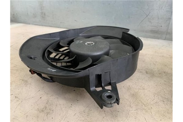 Recambio de electroventilador para hyundai h-1 furgón 2.5 crdi referencia OEM IAM 977304A065  
