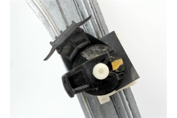 Recambio de mecanismo elevalunas delantero derecho para renault clio iii referencia OEM IAM 8200291147 LTRN71R 8200843597 , RENA
