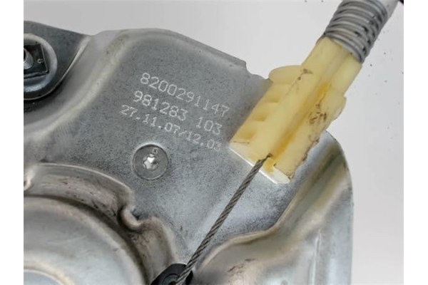 Recambio de mecanismo elevalunas delantero derecho para renault clio iii referencia OEM IAM 8200291147 LTRN71R 8200843597 , RENA