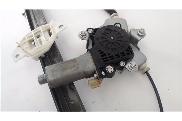 Recambio de elevalunas electrico delantero izquierdo para hyundai h-1 furgón 2.5 crdi referencia OEM IAM 935704A000  