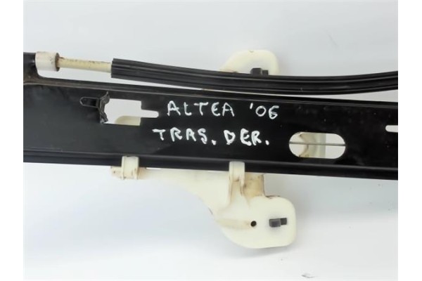 Recambio de alternador para alfa romeo 145 1.7 16v referencia OEM IAM 0123310004  