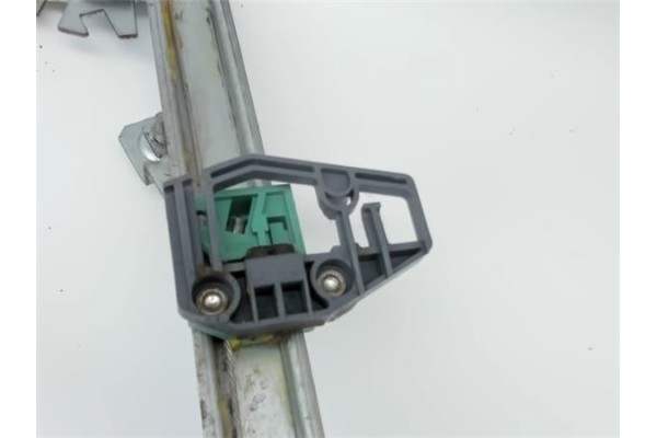 Recambio de mecanismo elevalunas delantero derecho para renault megane ii berlina 5p referencia OEM IAM   