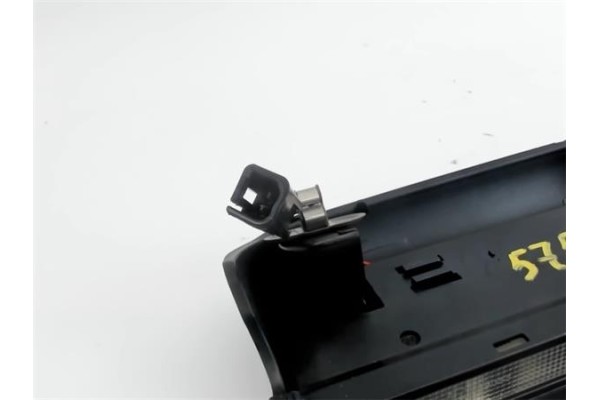 Recambio de luz central de freno para opel corsa c 1.0 referencia OEM IAM 09114502 24517003 