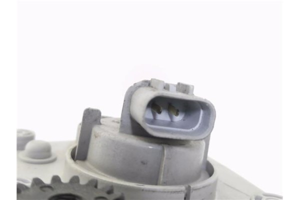 Recambio de faro antiniebla derecho para hyundai h-1 furgón 2.5 crdi referencia OEM IAM 922024A600  