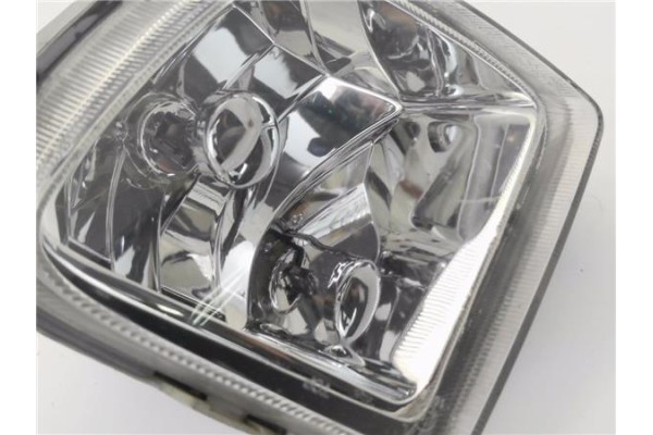 Recambio de faro antiniebla izquierdo para hyundai h-1 furgón 2.5 crdi referencia OEM IAM 922014A600  