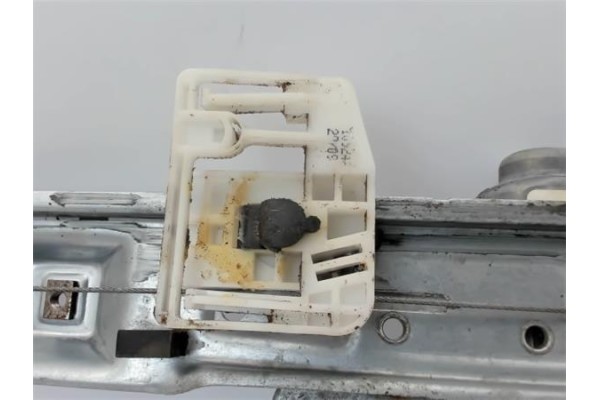 Recambio de mecanismo elevalunas trasero izquierdo para renault megane ii berlina 5p referencia OEM IAM   