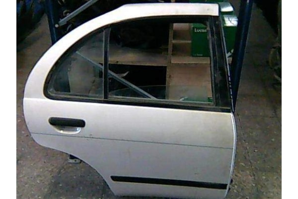 Recambio de puerta trasero derecha para nissan almera i hatchback (n15) 1.6 referencia OEM IAM 821002N335  