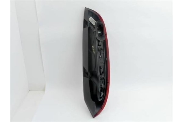 Recambio de piloto trasero derecho para opel corsa c 1.0 referencia OEM IAM 09114337 89302181 