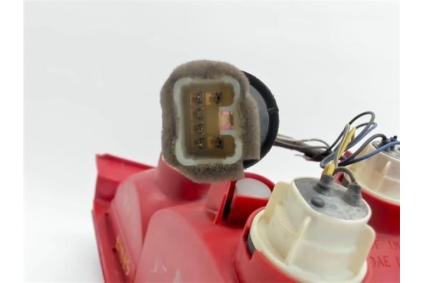 Recambio de piloto trasero izquierdo para daewoo kalos 1.2 se referencia OEM IAM 96540268  