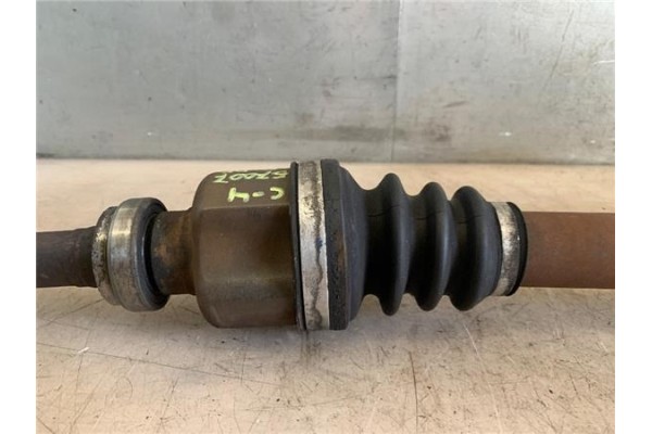 Recambio de palier delantero derecho para citroen c4 coupe 1.6 vtr plus referencia OEM IAM 3273AJ  