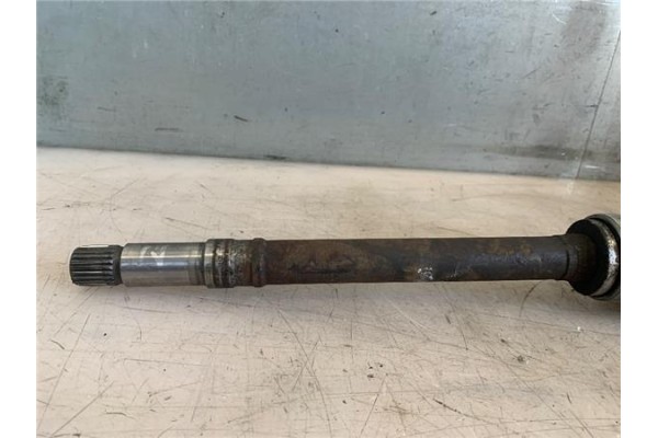 Recambio de palier delantero derecho para citroen c4 coupe 1.6 vtr plus referencia OEM IAM 3273AJ  