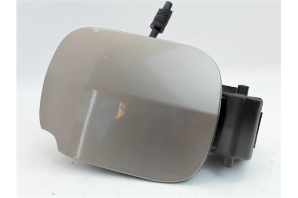 Recambio de tapa exterior combustible para renault clio iii 1.5 dci referencia OEM IAM 8200383466  