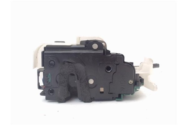Recambio de cierre electromagnetico delantero izquierdo para volkswagen polo (9n1)(2001) 1.4 16v referencia OEM IAM 3B1837015AM 