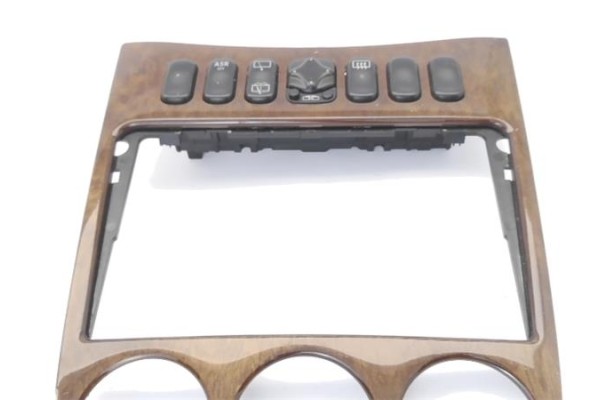 Recambio de embellecedor consola central para mercedes-benz clase a (bm 168) 1.9 190 (168.032) referencia OEM IAM A1686802236 16