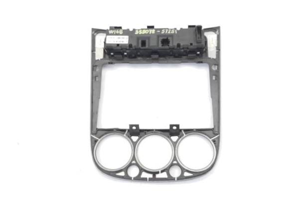 Recambio de embellecedor consola central para mercedes-benz clase a (bm 168) 1.9 190 (168.032) referencia OEM IAM A1686802236 16