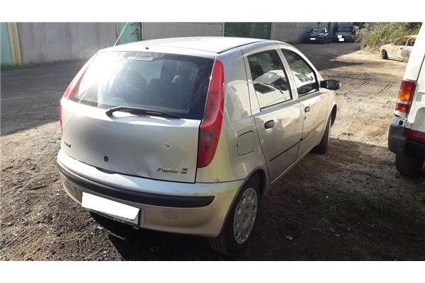 fiat ii punto (188) berlina del año 2002 fiat ii punto (188) berlina del año 2002