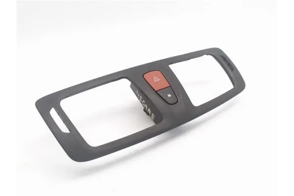 Recambio de embellecedor consola salpicadero para renault megane iii berlina 5p 1.5 expression referencia OEM IAM 682600016R  