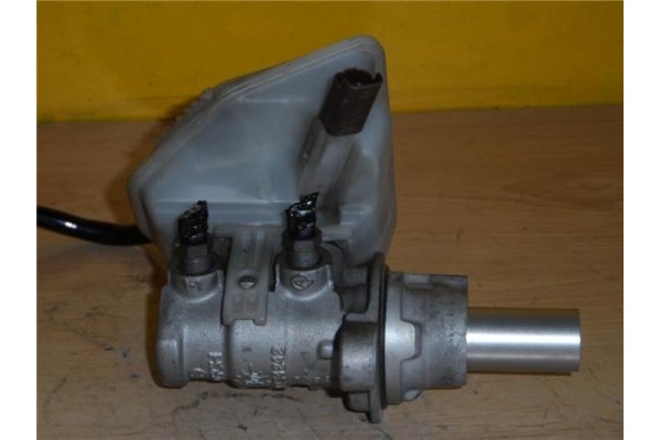 Recambio de bomba freno para citroen c4 berlina 1.6 hdi referencia OEM IAM 0204254242  