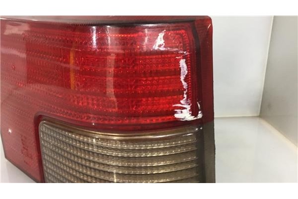 Recambio de piloto trasero derecho para peugeot 205 ii (20a/c) 1.1 referencia OEM IAM 635182  
