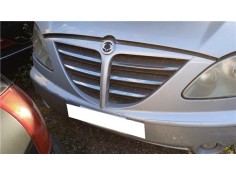 Recambio de paragolpes delantero para ssangyong rodius 2700 referencia OEM IAM 7871A21200 D27DT 