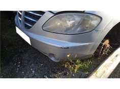 Recambio de paragolpes delantero para ssangyong rodius 2700 referencia OEM IAM 7871A21200 D27DT 