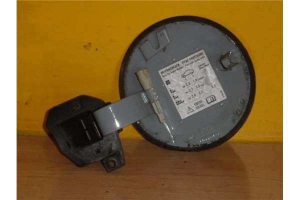 Recambio de tapa exterior combustible para opel corsa d 1.3 cdti referencia OEM IAM 13183307 0321011 