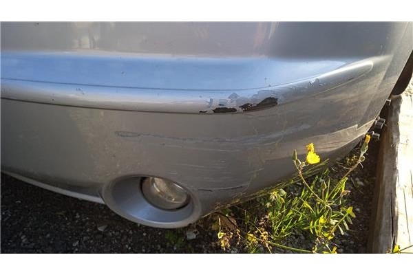 Recambio de paragolpes delantero para ssangyong rodius 2700 referencia OEM IAM 7871A21200 D27DT 