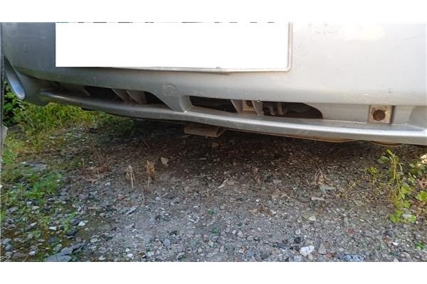 Recambio de paragolpes delantero para ssangyong rodius 2700 referencia OEM IAM 7871A21200 D27DT 