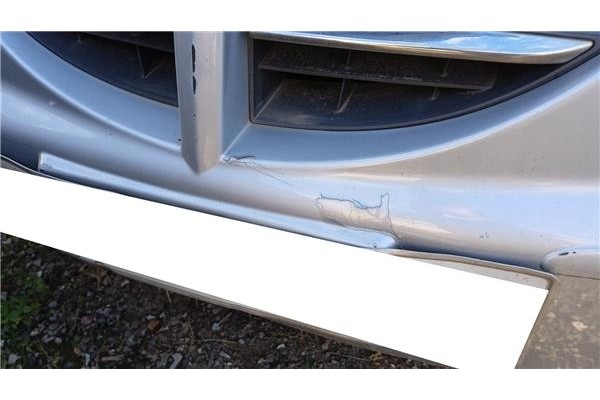 Recambio de paragolpes delantero para ssangyong rodius 2700 referencia OEM IAM 7871A21200 D27DT 