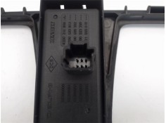 Recambio de embellecedor consola salpicadero para renault megane iii berlina 5p 1.5 expression referencia OEM IAM 682600016R  