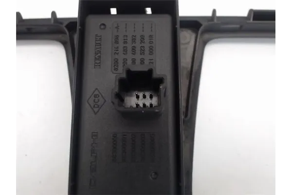 Recambio de embellecedor consola salpicadero para renault megane iii berlina 5p 1.5 expression referencia OEM IAM 682600016R  