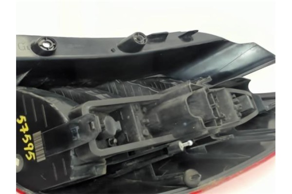 Recambio de piloto trasero izquierdo para renault scenic ii (jm) 1.6 (jm0c, jm0j, jm1b) referencia OEM IAM 8200493374 2SK0086590