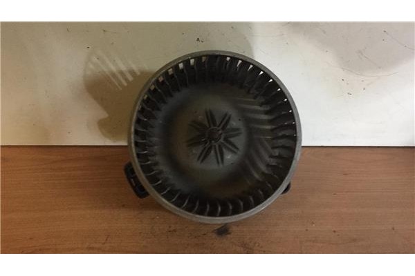 Recambio de motor calefaccion para kia carnival ii (fl) 2.9 td referencia OEM IAM 0K55261C07  