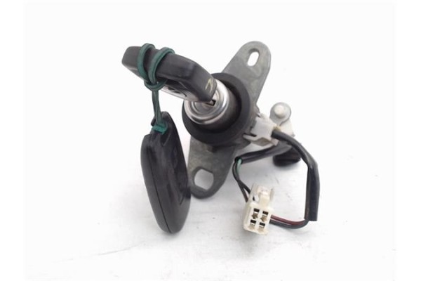 Recambio de llave para mazda 3 berlina (bk) 1.6 cd active+ xcite referencia OEM IAM 3M51-3F880-AC  