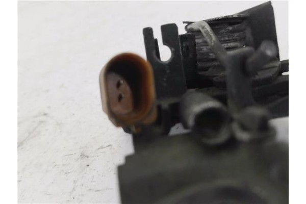Recambio de cerradura capo para audi a3 (8l) 1.9 tdi ambiente referencia OEM IAM 8L0823509G 8L0823509 