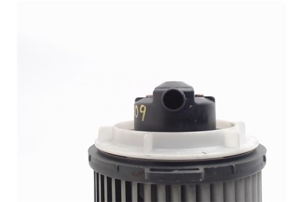 Recambio de motor calefaccion para mazda 3 berlina (bk) 1.6 cd active+ xcite referencia OEM IAM 8940000  