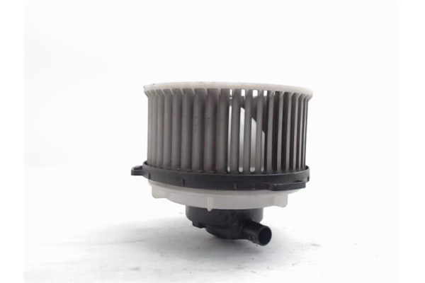 Recambio de motor calefaccion para mazda 3 berlina (bk) 1.6 cd active+ xcite referencia OEM IAM 8940000  