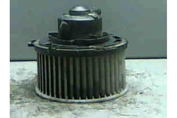 Recambio de motor calefaccion para mazda 3 berlina (bk) 2.0 mzr-cd referencia OEM IAM BN7N02 6B3  