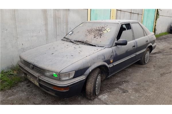 toyota corolla (_e9_) del año 1991