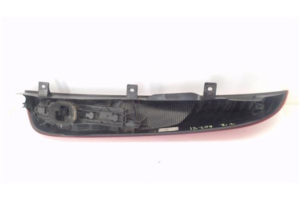 Recambio de piloto trasero izquierdo para mercedes-benz vaneo (bm 414) compact van 1.7 cdi (414.700) referencia OEM IAM A4148200
