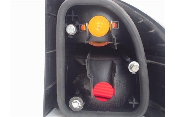 Recambio de piloto trasero izquierdo para renault laguna (b56) referencia OEM IAM   