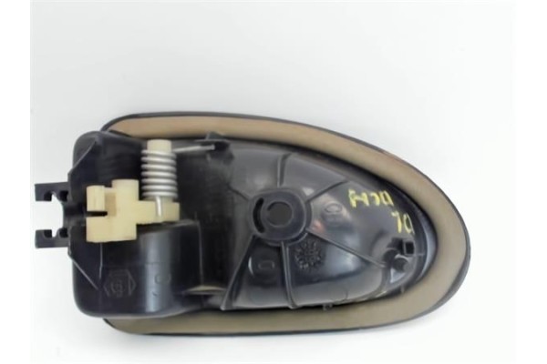 Recambio de manilla int. puerta delantero derecha para renault clio ii fase i (b/cb0) 1.4 alize referencia OEM IAM 7700415975 96