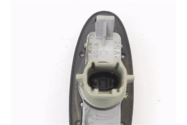 Recambio de piloto intermitente lat. delantero derecho para mazda premacy (cp) 2.0 td active referencia OEM IAM 0464120  