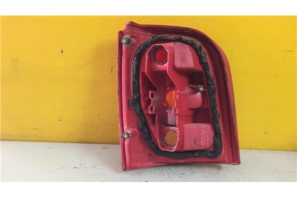 Recambio de piloto trasero derecho para nissan micra (k11) 1.0 comfort referencia OEM IAM 236709  