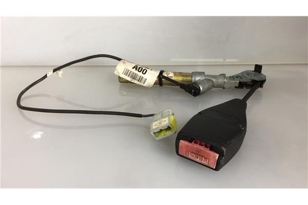 Recambio de anclaje cinturon delantero derecho para renault clio ii fase ii (b/cb0) 1.9 alize referencia OEM IAM 8504102A00  