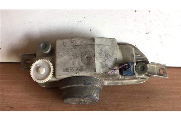 Recambio de faro antiniebla para ford escort vii (gal, aal, abl) 1.8 16v referencia OEM IAM 4377433 YC1515201 