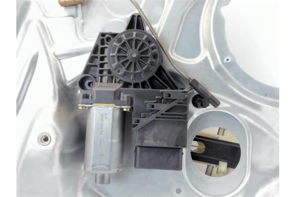 Recambio de elevalunas electrico trasero izquierdo para volkswagen passat berlina (3b2) referencia OEM IAM 3B5839755C  